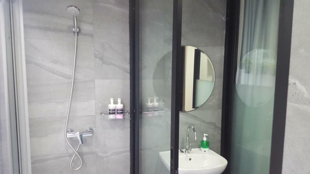 בנגקוק Haus Sathorn 21 Bed And Breakfast מראה חיצוני תמונה